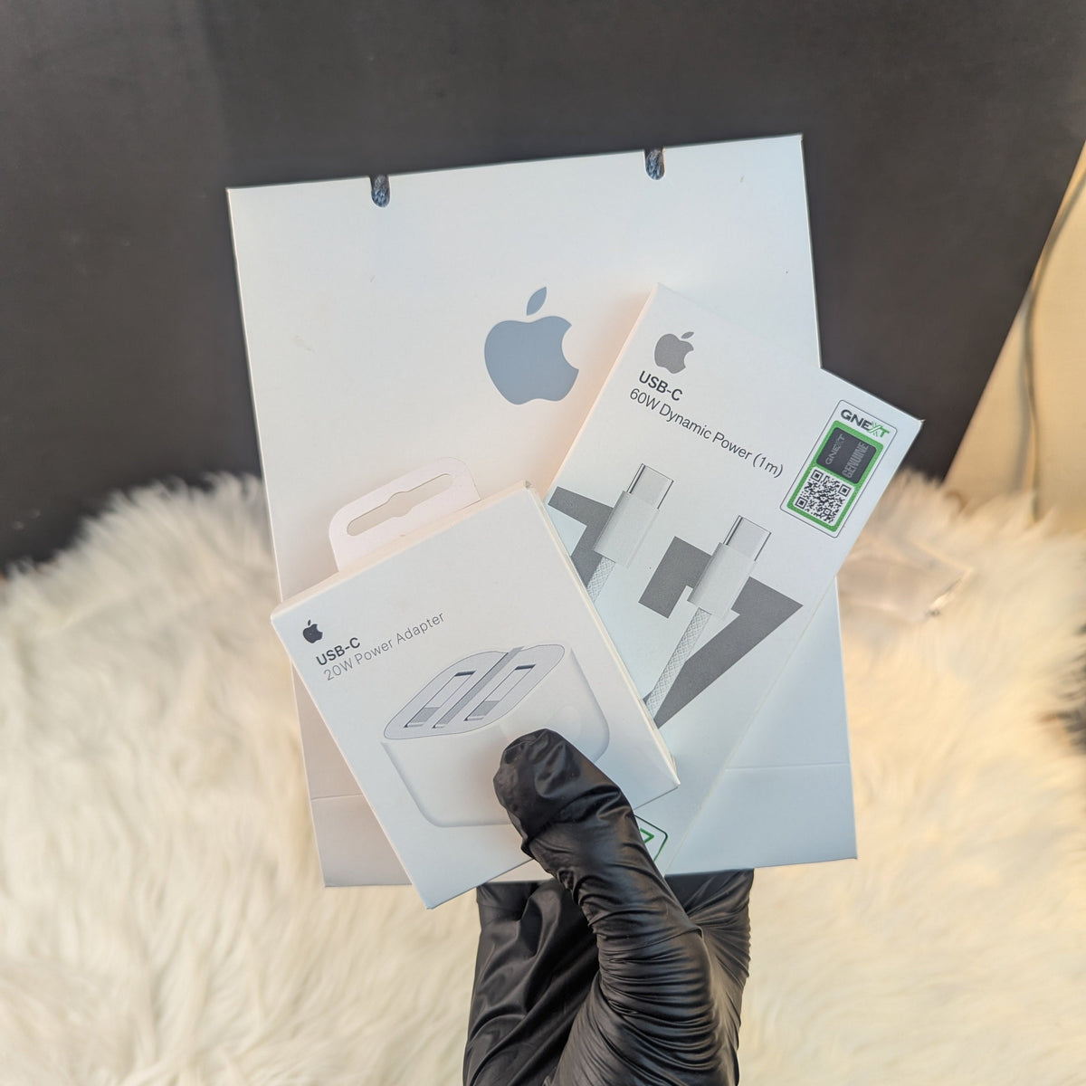 20W USB-C Power Adapter with 60W Cable, UK 3-Pin | Ninevolt